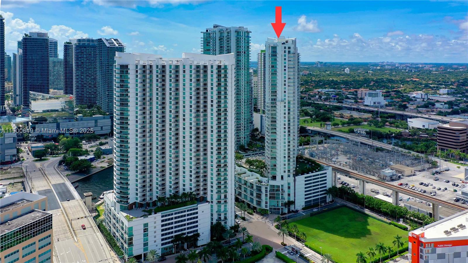 90 SW 3rd St #1602, Miami FL 33130
