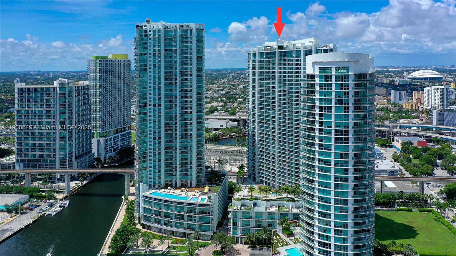 90 SW 3rd St #1602, Miami FL 33130