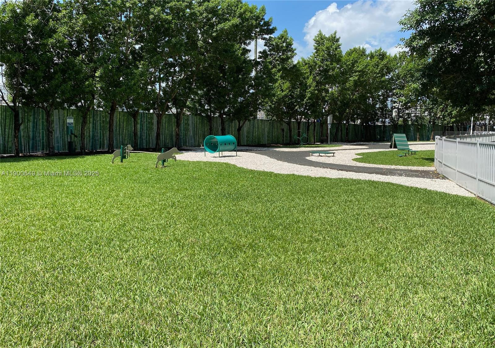 90 SW 3rd St #1602, Miami FL 33130