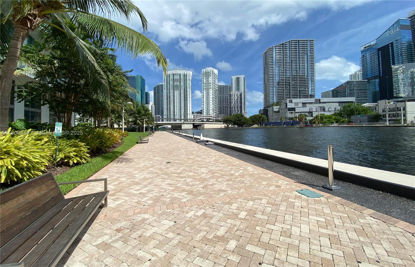 90 SW 3rd St #1602, Miami FL 33130