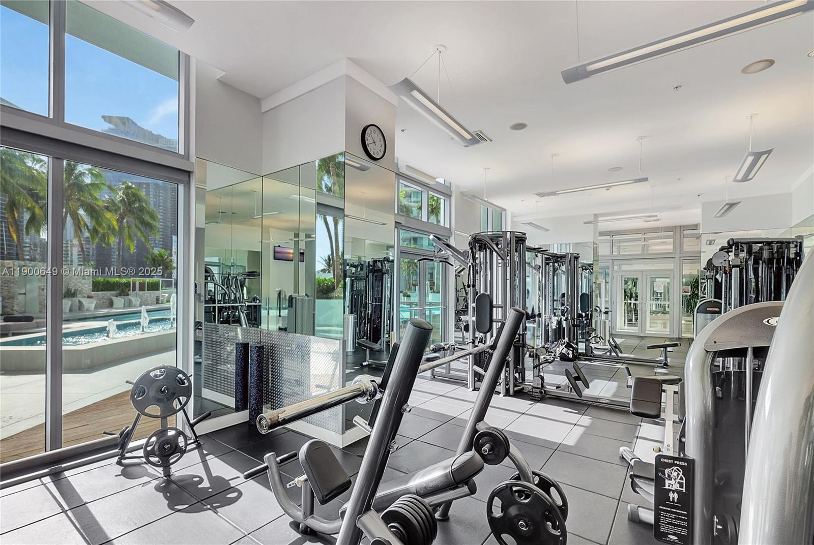 90 SW 3rd St #1602, Miami FL 33130