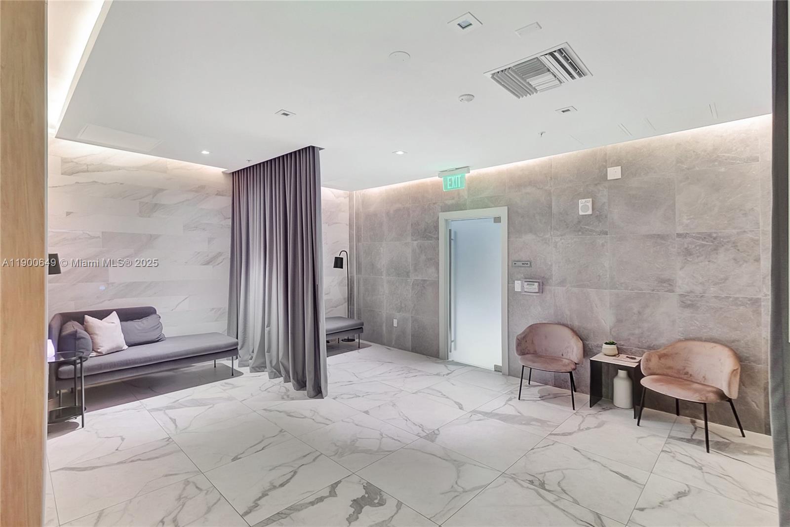 90 SW 3rd St #1602, Miami FL 33130