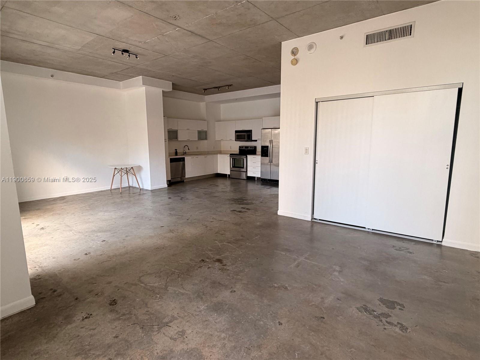 133 NE 2nd Ave #209, Miami FL 33132