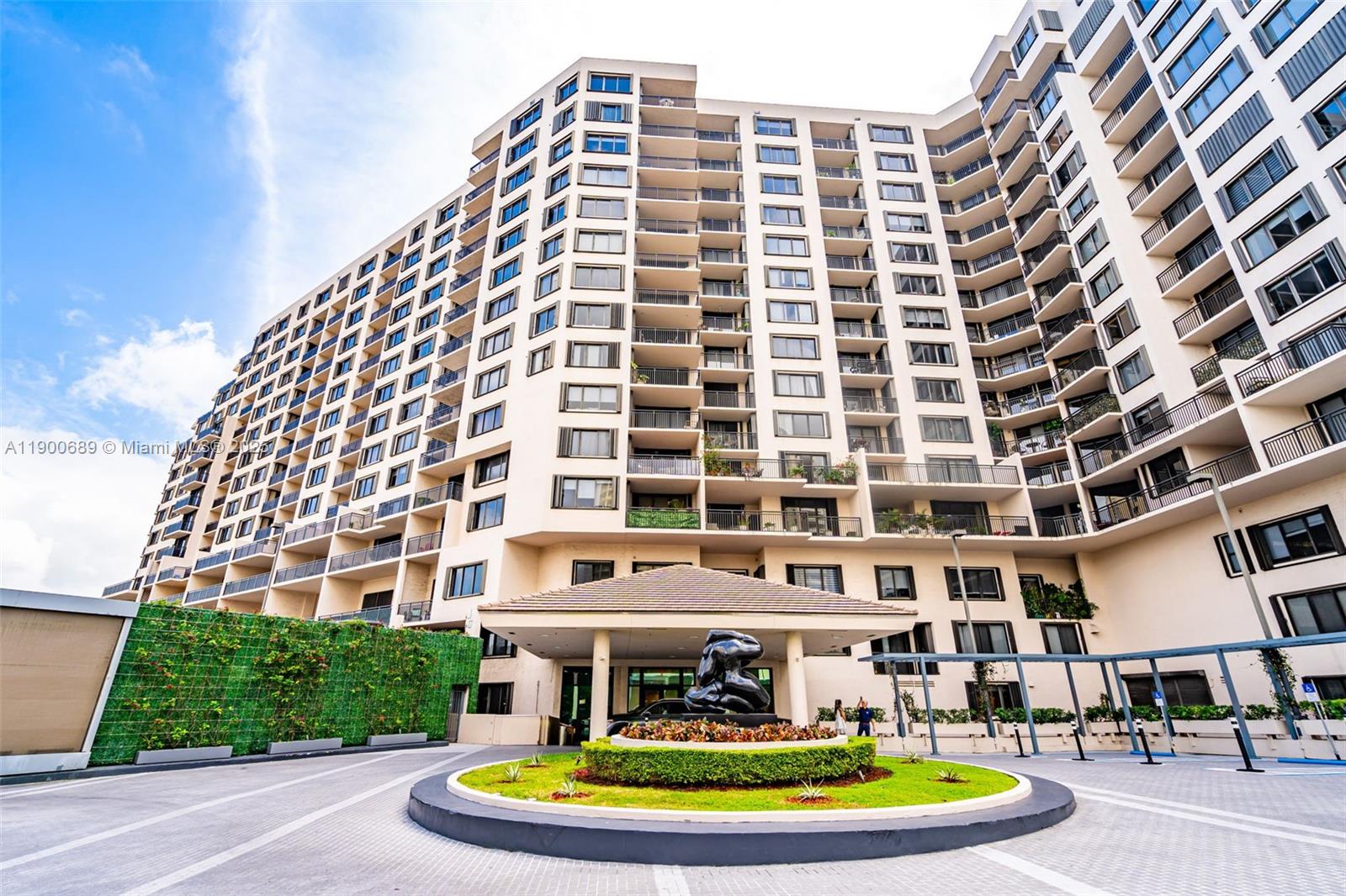 540 Brickell Key Dr #1813, Miami FL 33131
