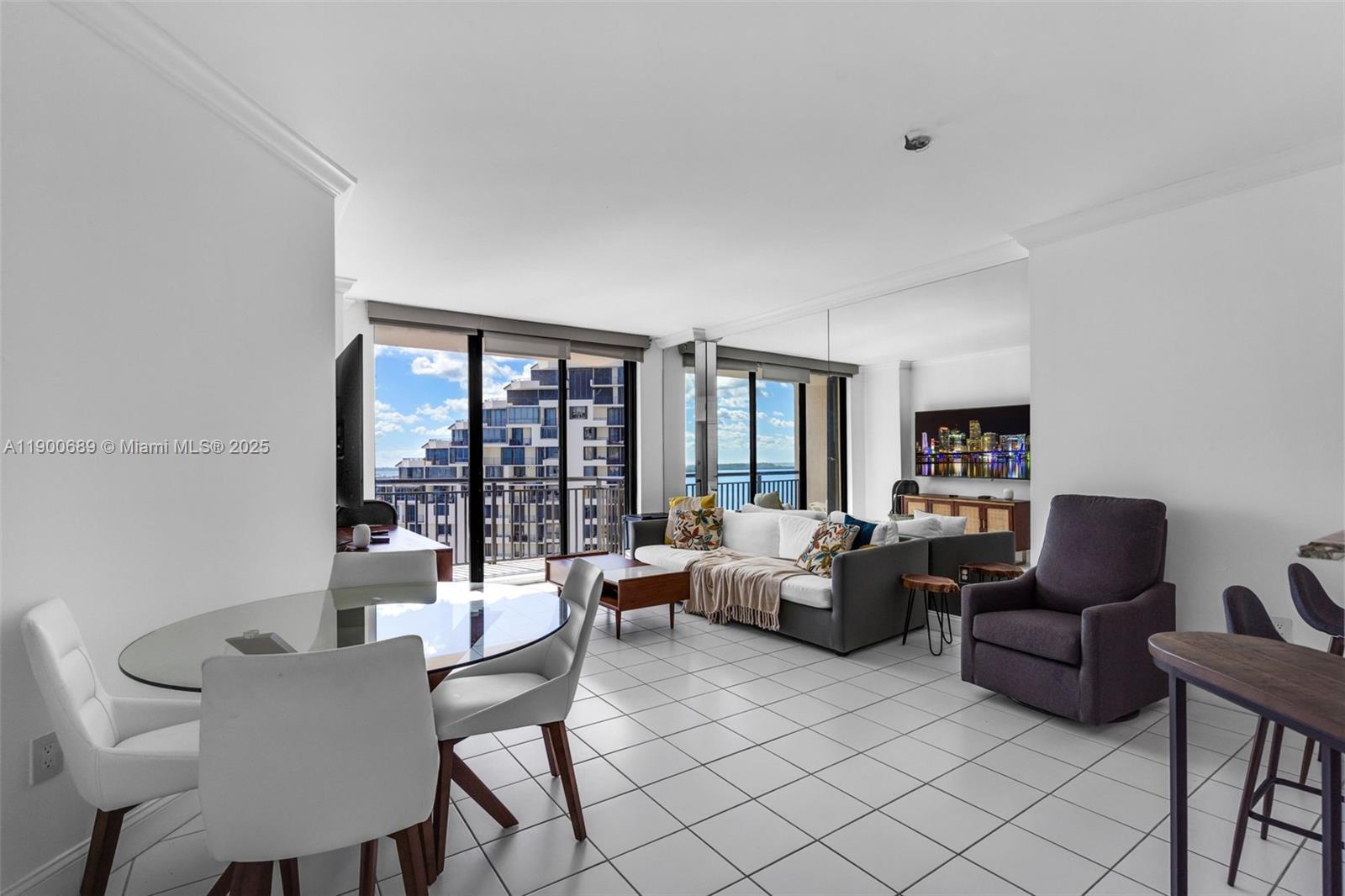 540 Brickell Key Dr #1813, Miami FL 33131