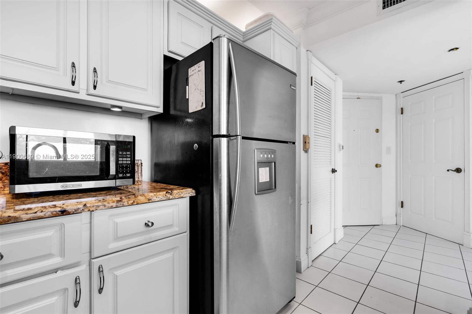 540 Brickell Key Dr #1813, Miami FL 33131
