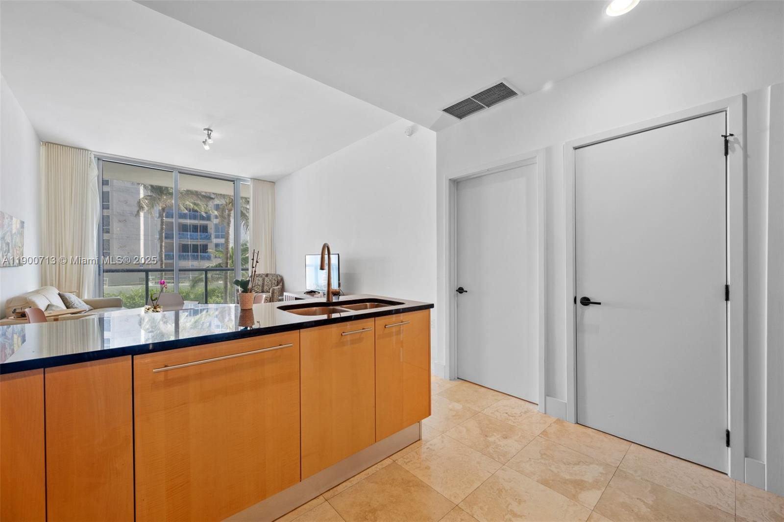 6799 Collins Ave #109, Miami Beach FL 33141