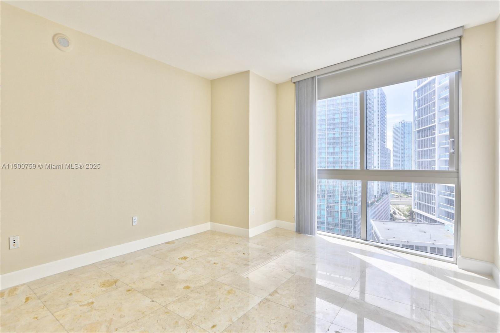 495 Brickell Ave #2010, Miami FL 33131