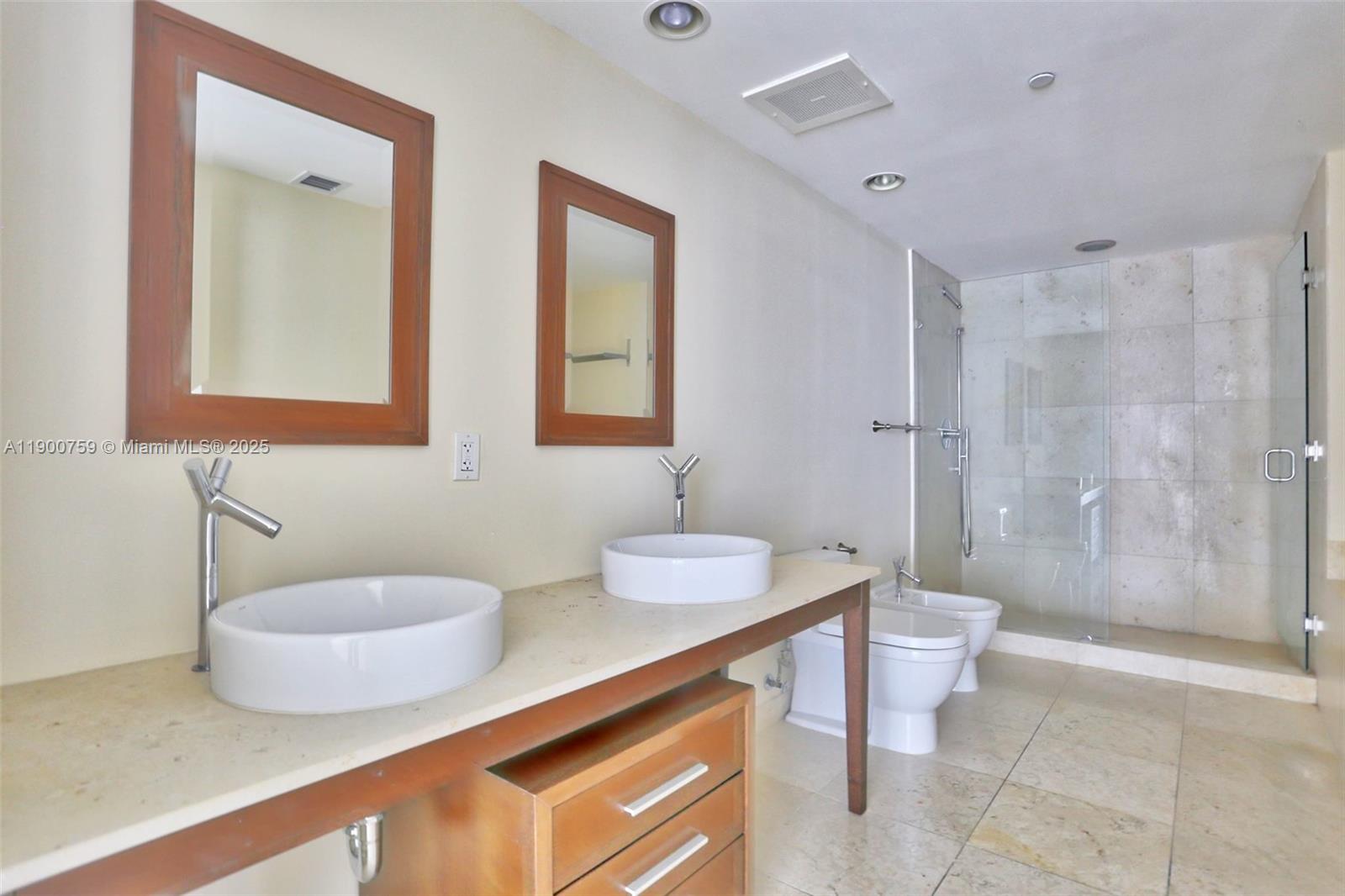 495 Brickell Ave #2010, Miami FL 33131