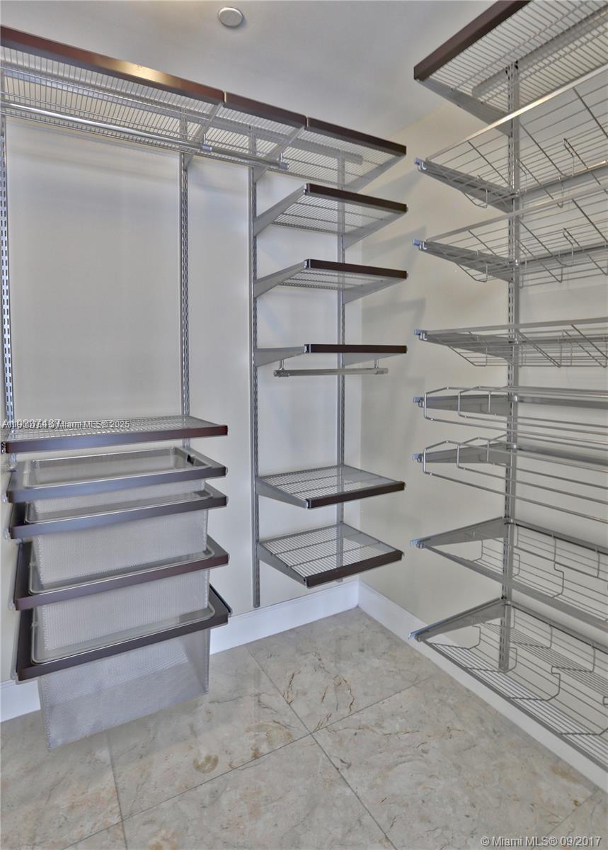 495 Brickell Ave #2010, Miami FL 33131