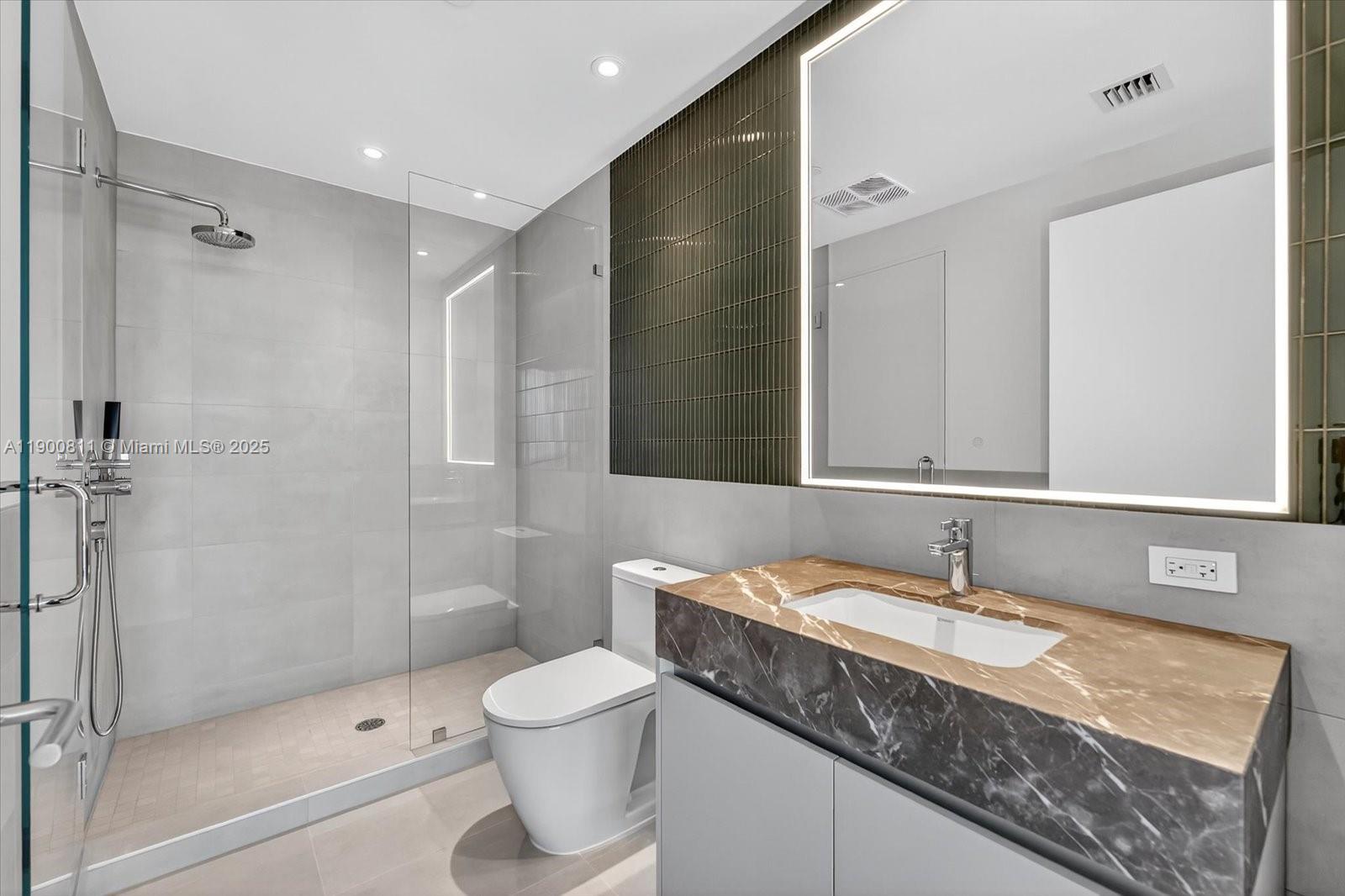 500 Alton Rd #1407, Miami Beach FL 33139