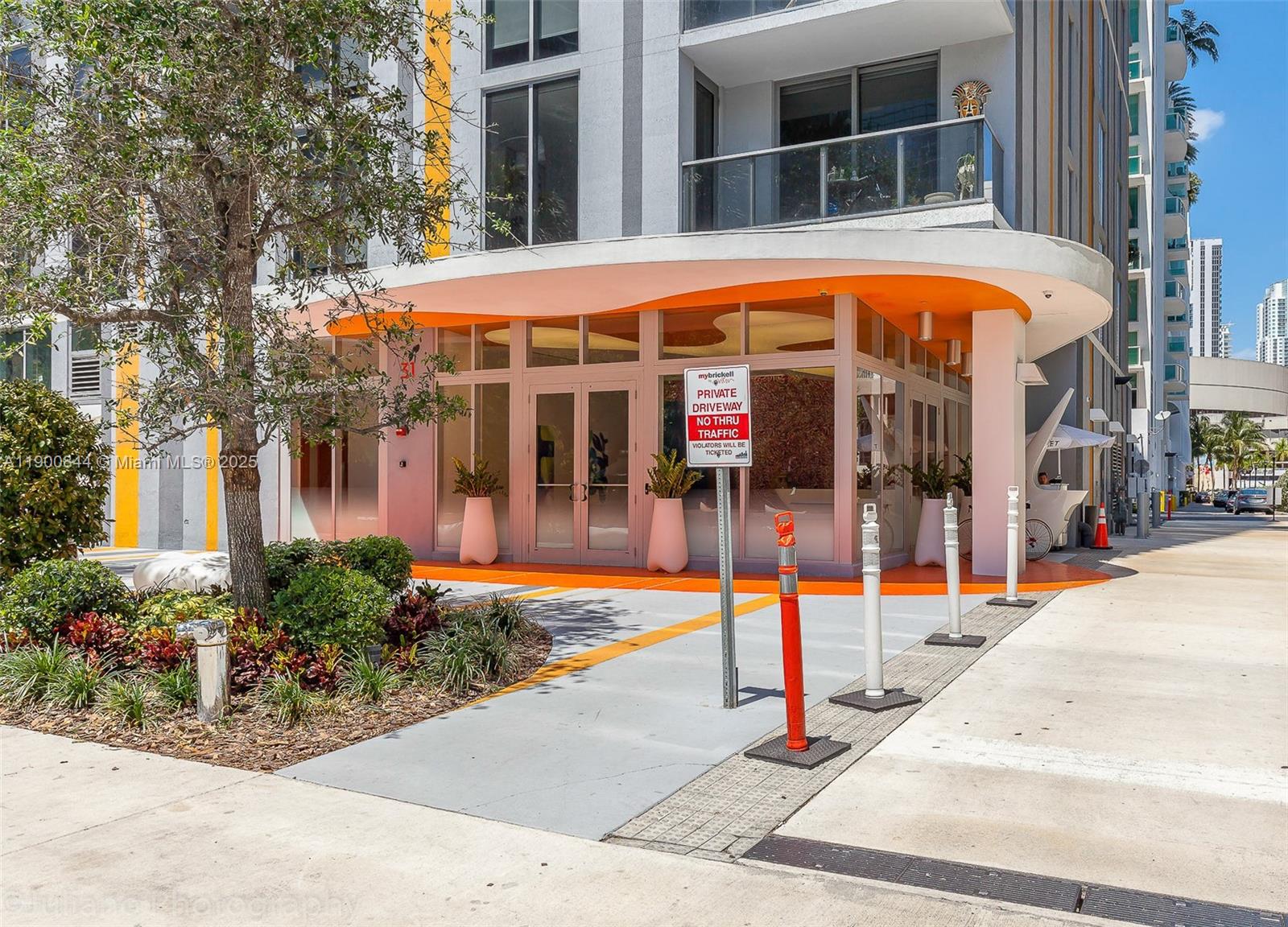 31 SE 6TH ST #2404, Miami FL 33131