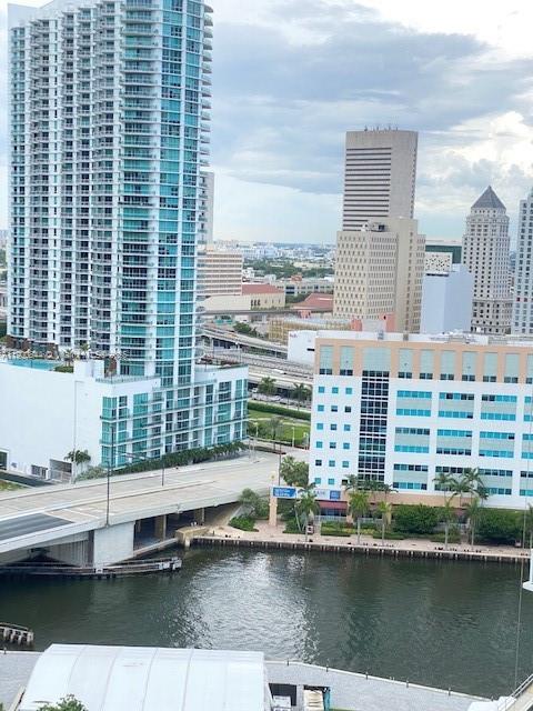 31 SE 6TH ST #2404, Miami FL 33131