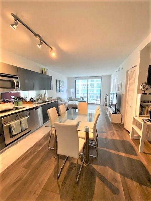 31 SE 6TH ST #2404, Miami FL 33131