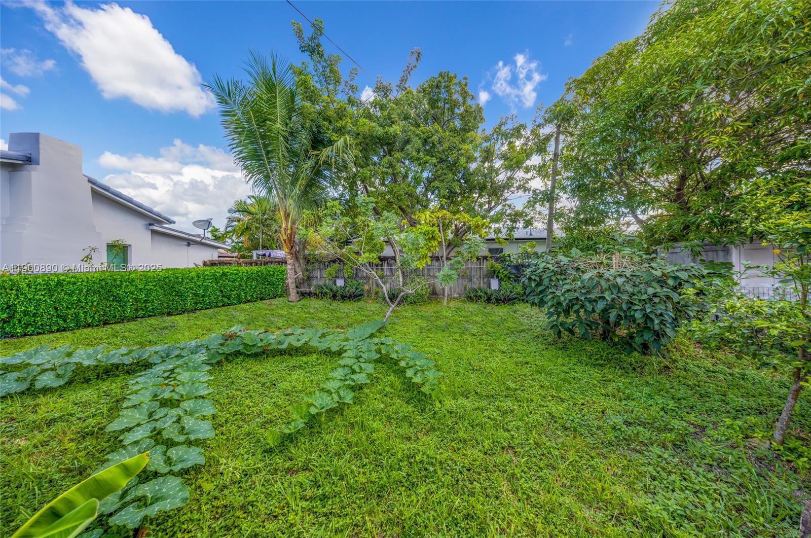 1515 NW 33rd Ave, Miami FL 33125