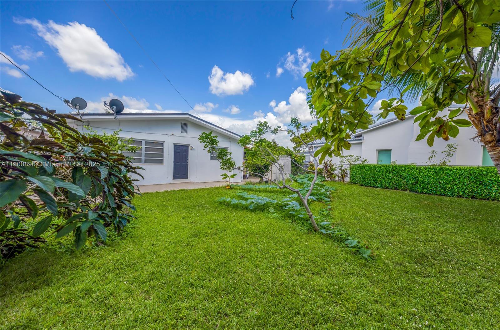 1515 NW 33rd Ave, Miami FL 33125