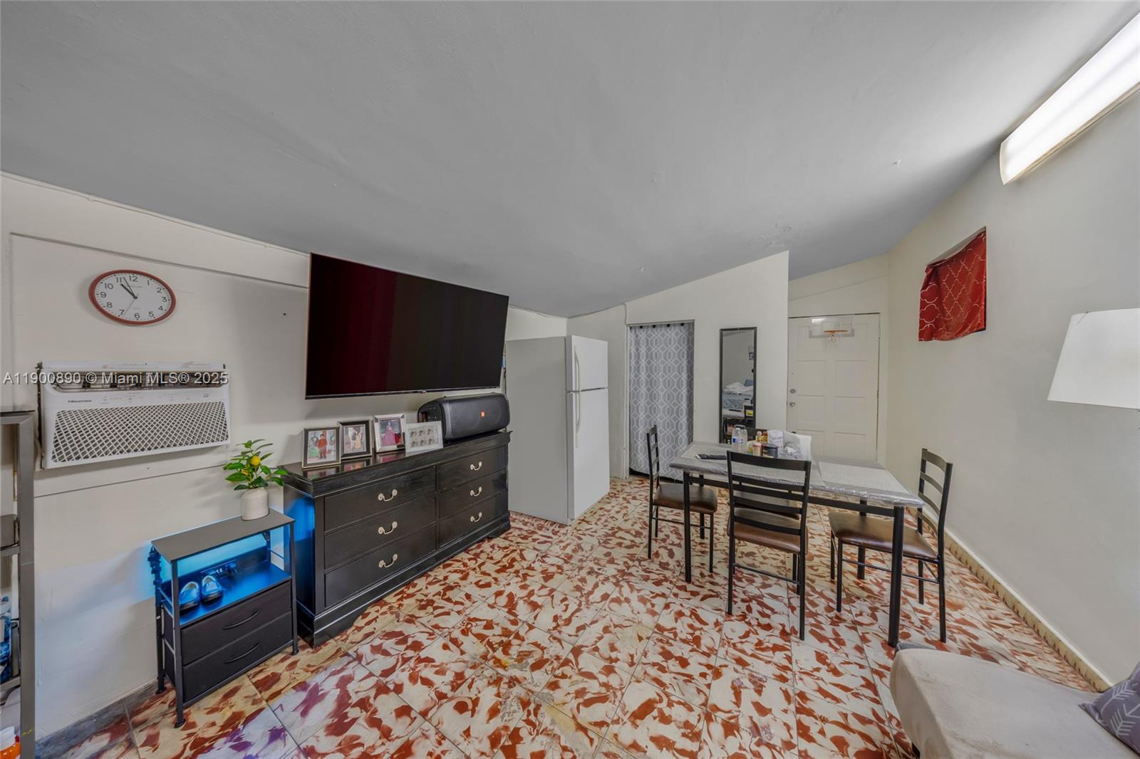 1515 NW 33rd Ave, Miami FL 33125