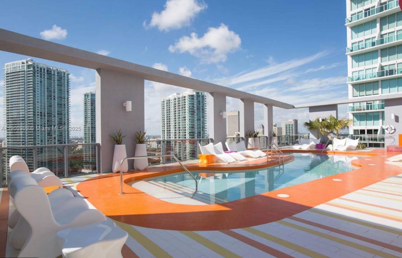 31 SE 6th St #2508, Miami FL 33131
