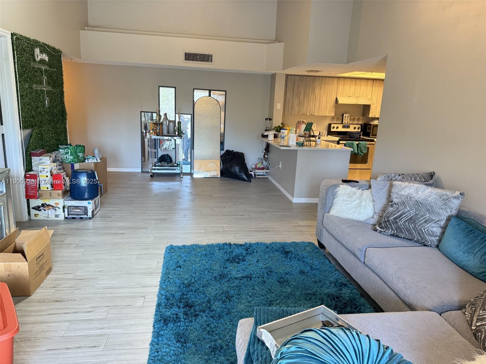 5015 Wiles Rd #207, Coconut Creek FL 33073