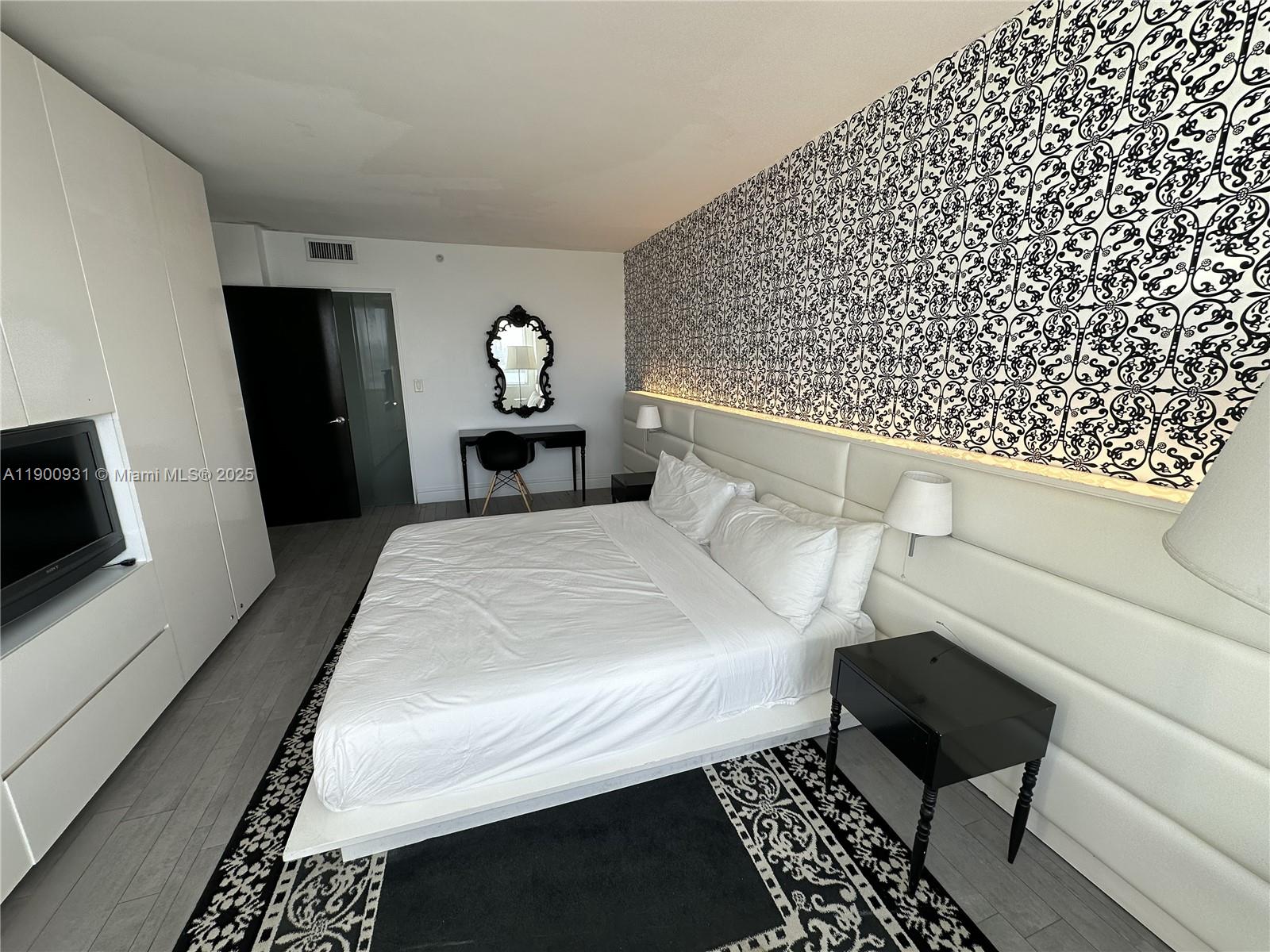 1100 West Ave #1520, Miami Beach FL 33139