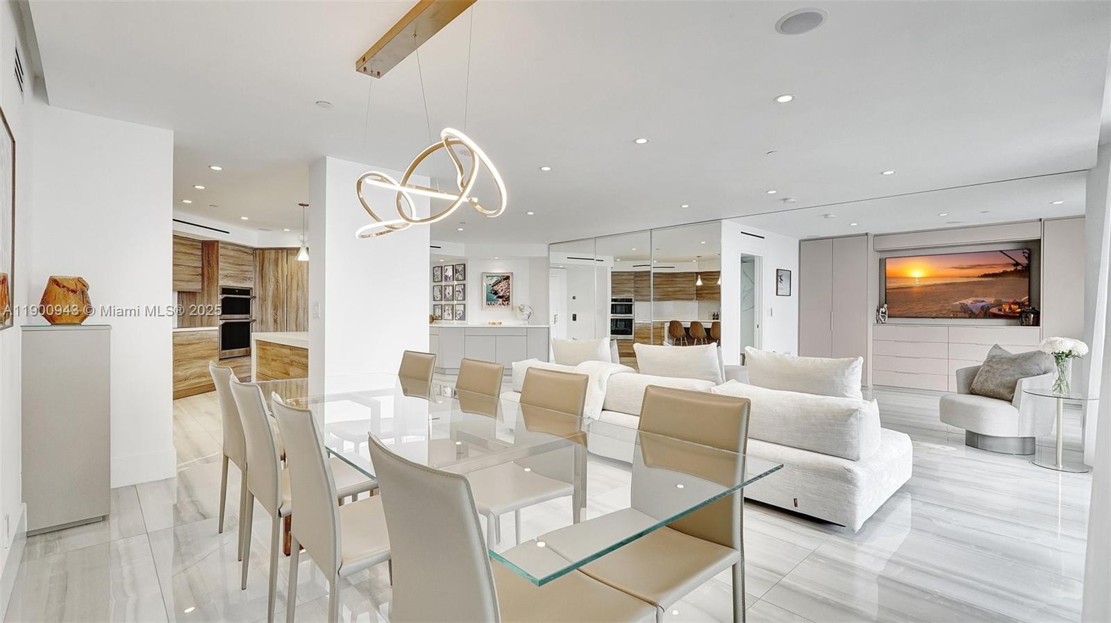 3000 Island Blvd #905, Aventura FL 33160
