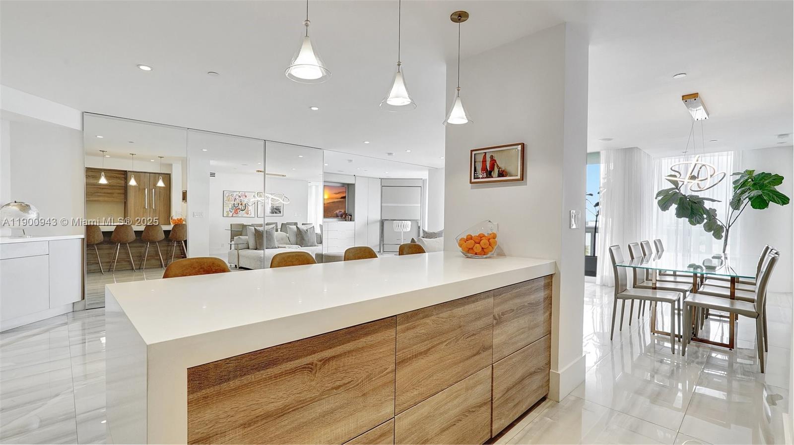 3000 Island Blvd #905, Aventura FL 33160