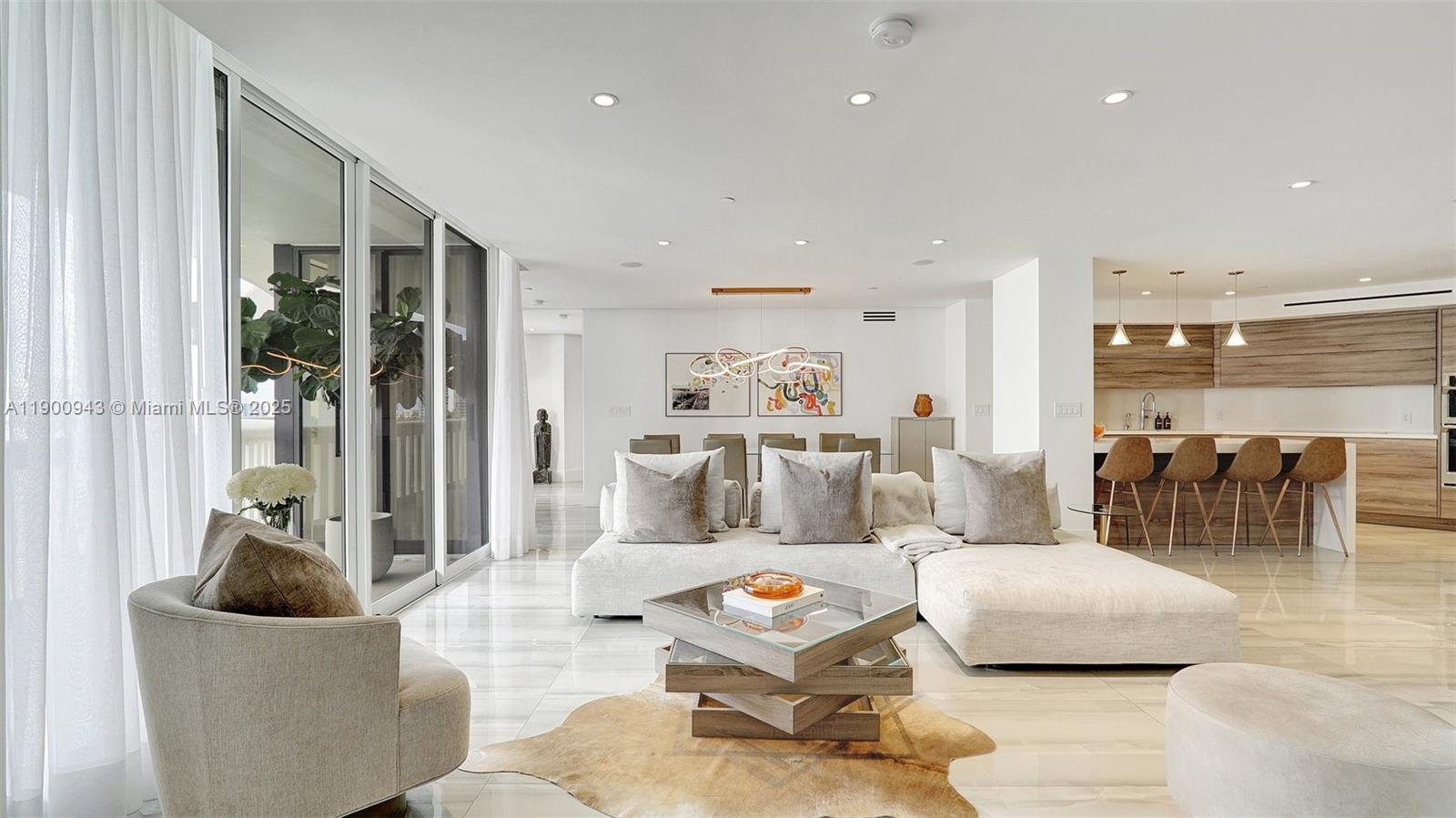 3000 Island Blvd #905, Aventura FL 33160