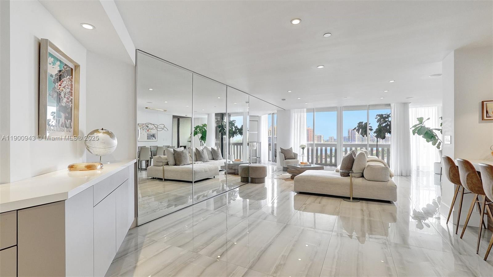 3000 Island Blvd #905, Aventura FL 33160