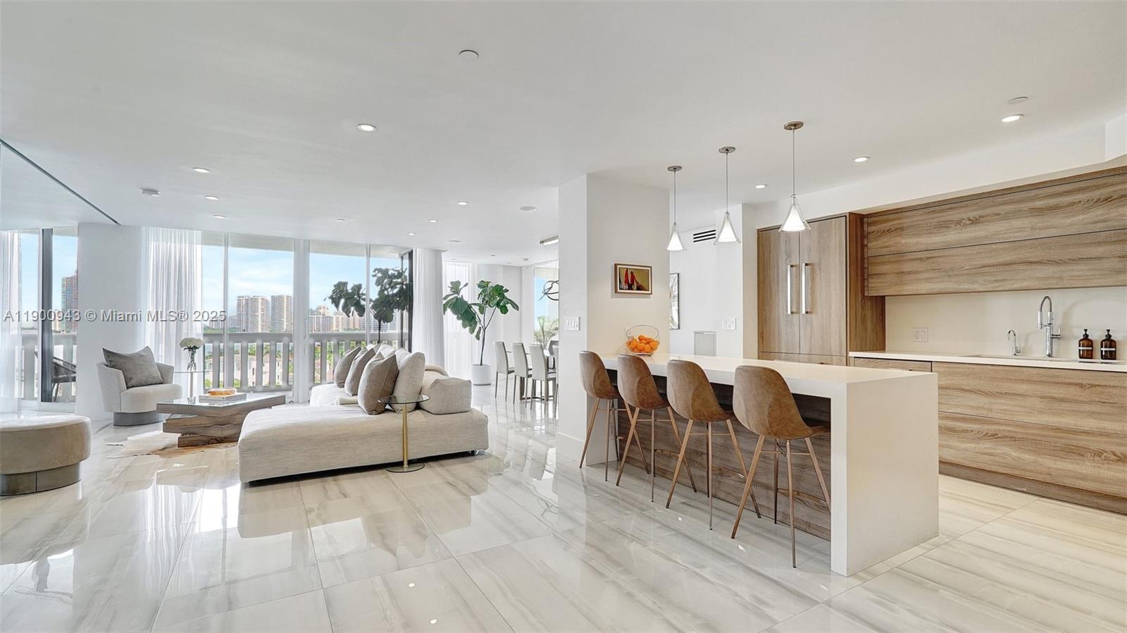 3000 Island Blvd #905, Aventura FL 33160