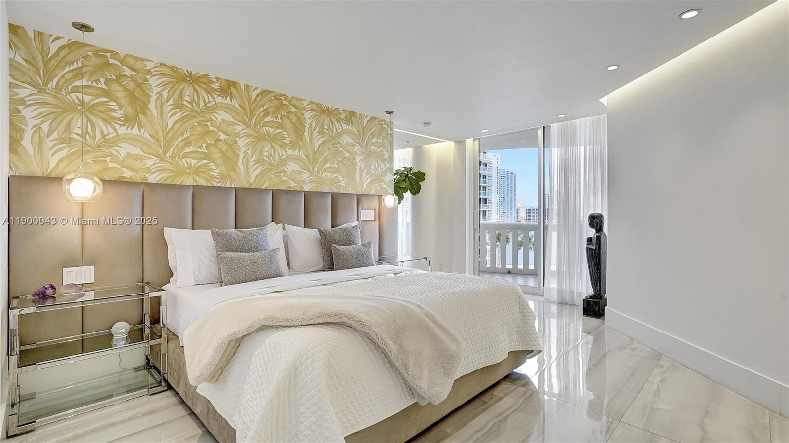 3000 Island Blvd #905, Aventura FL 33160