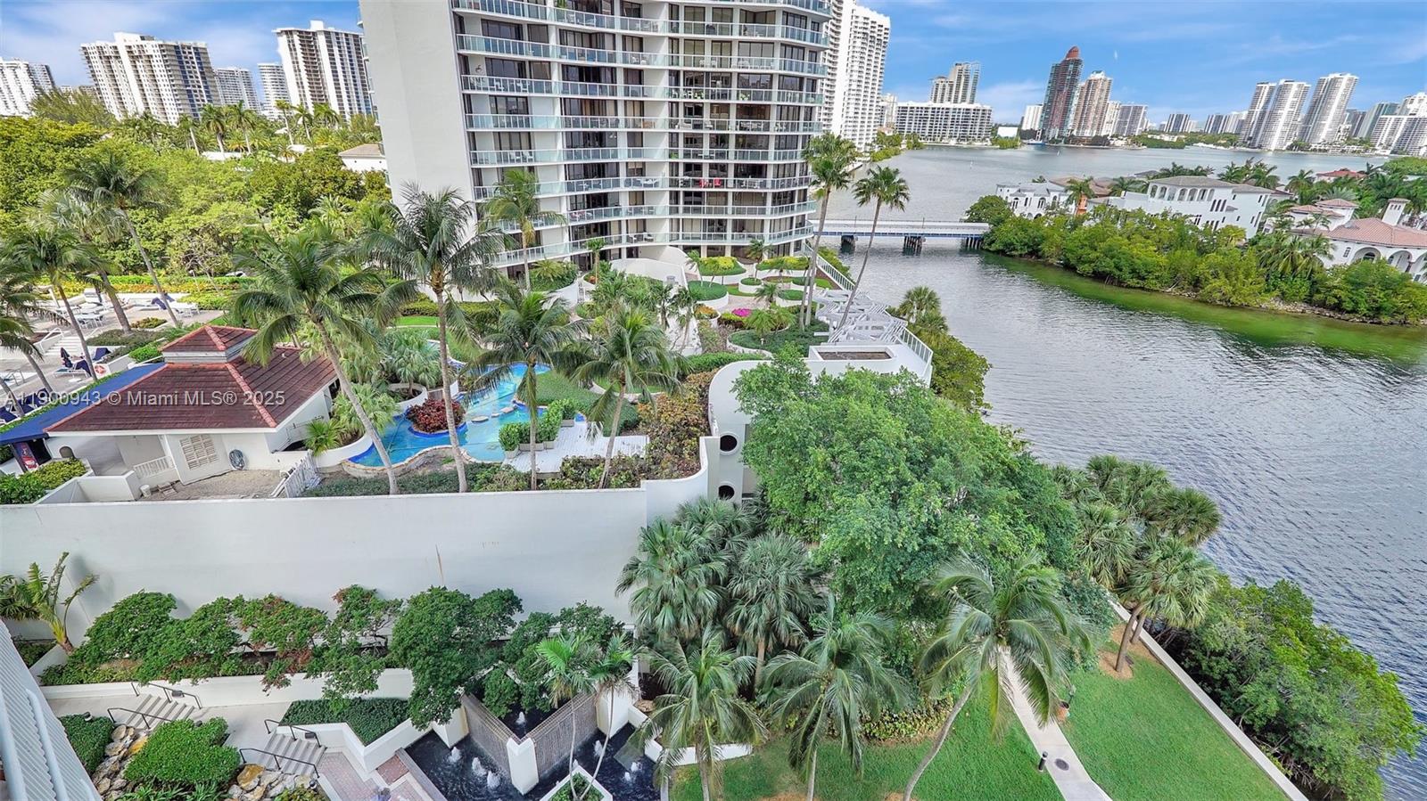 3000 Island Blvd #905, Aventura FL 33160