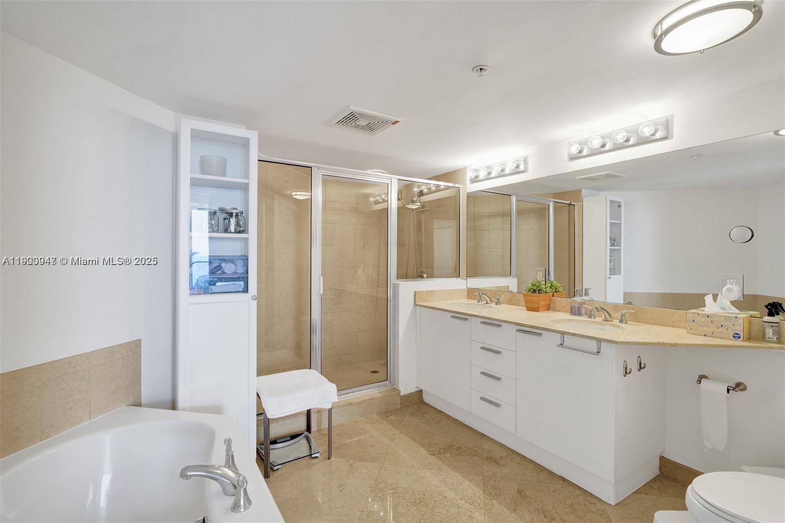16699 Collins Ave #2402, Sunny Isles Beach FL 33160