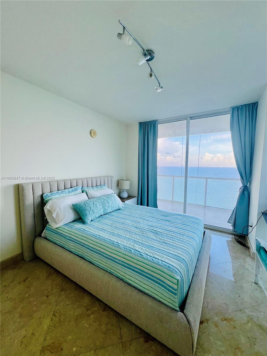 16699 Collins Ave #2402, Sunny Isles Beach FL 33160