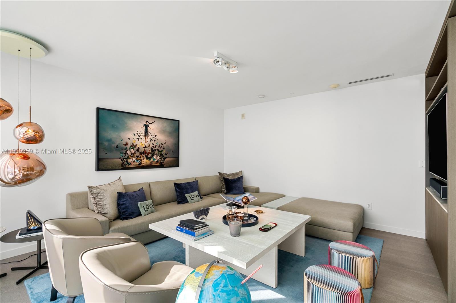16901 Collins Ave #2402, Sunny Isles Beach FL 33160