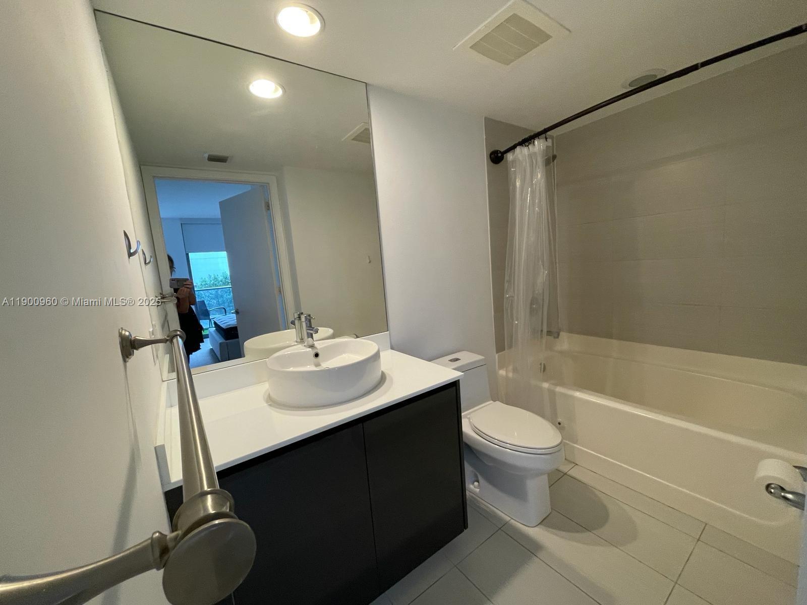 31 SE 6th St #505, Miami FL 33131