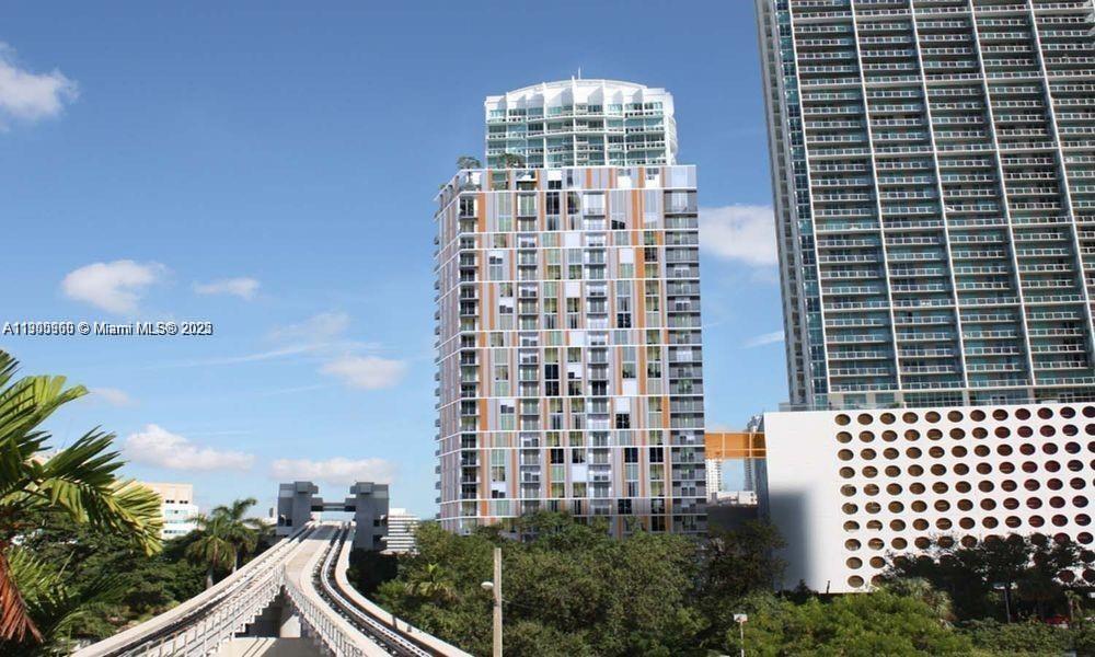 31 SE 6th St #505, Miami FL 33131