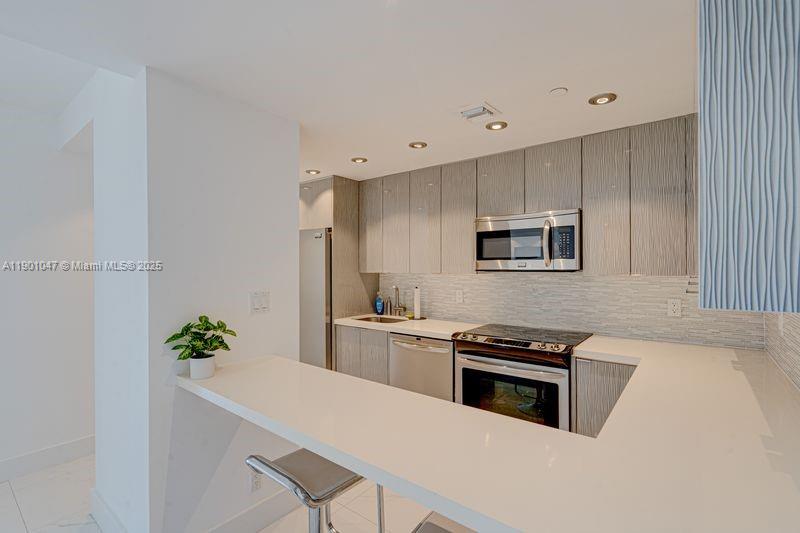 1000 West Ave #1230, Miami Beach FL 33139