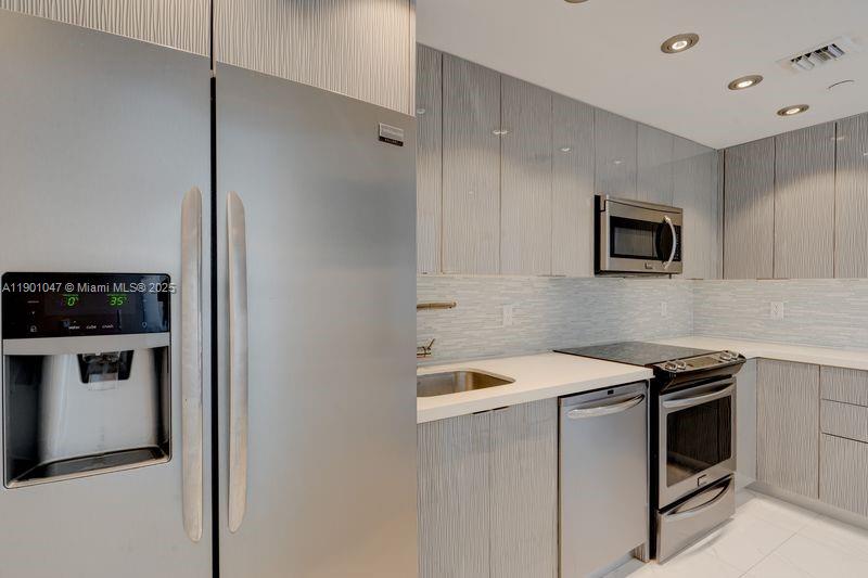 1000 West Ave #1230, Miami Beach FL 33139