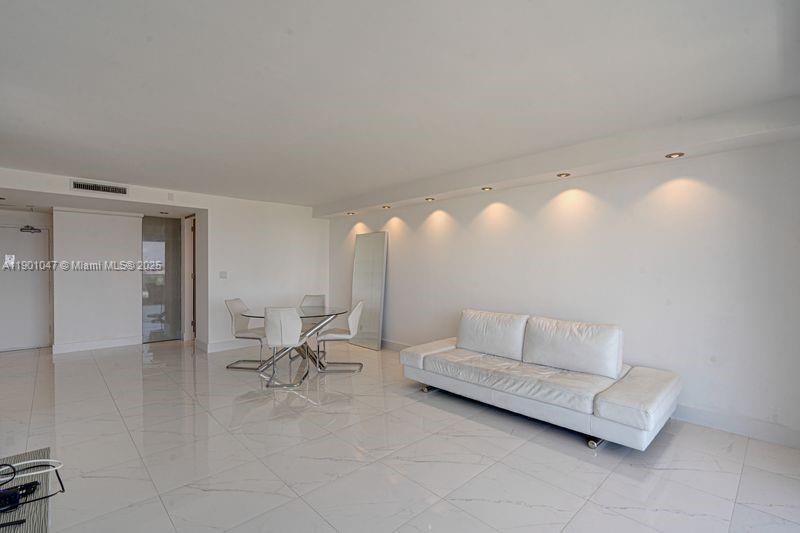 1000 West Ave #1230, Miami Beach FL 33139