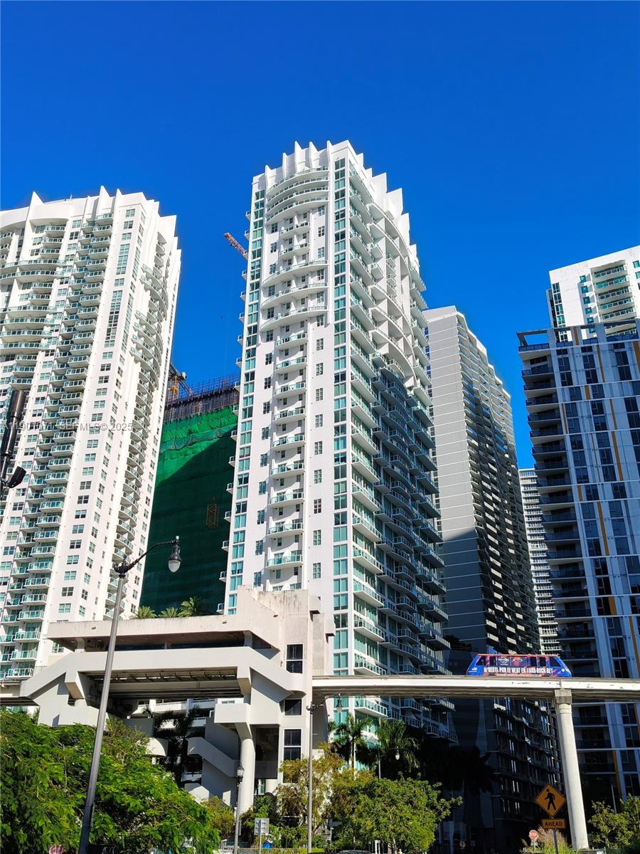 41 SE 5th St #911, Miami FL 33131