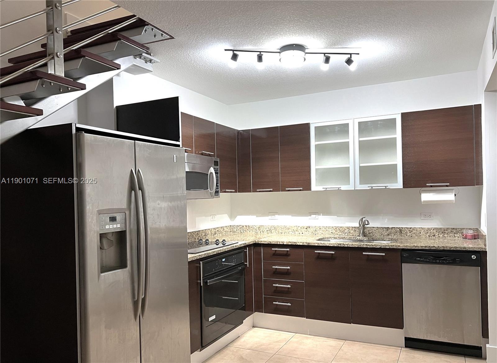 41 SE 5th St #911, Miami FL 33131