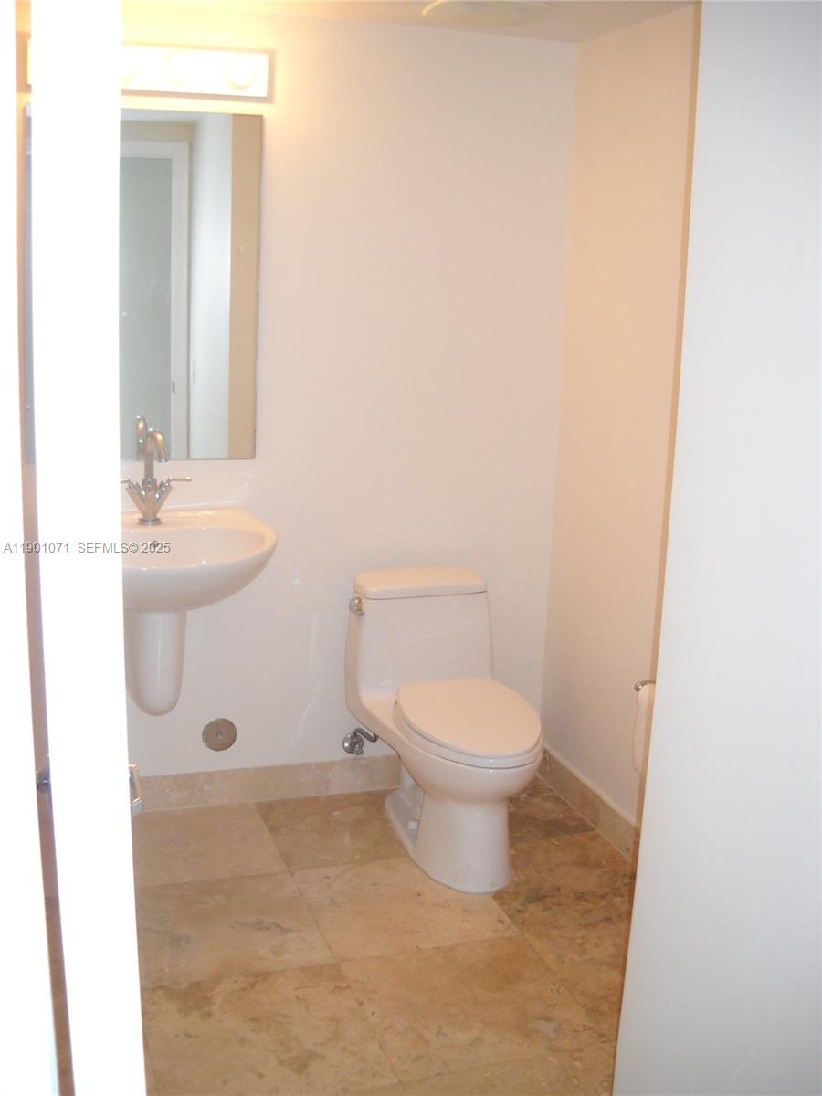 41 SE 5th St #911, Miami FL 33131