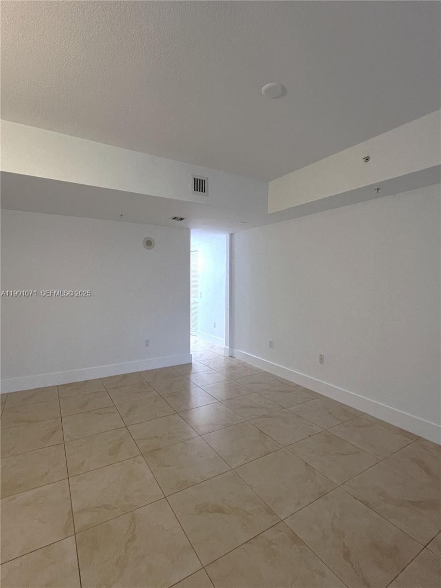 41 SE 5th St #911, Miami FL 33131