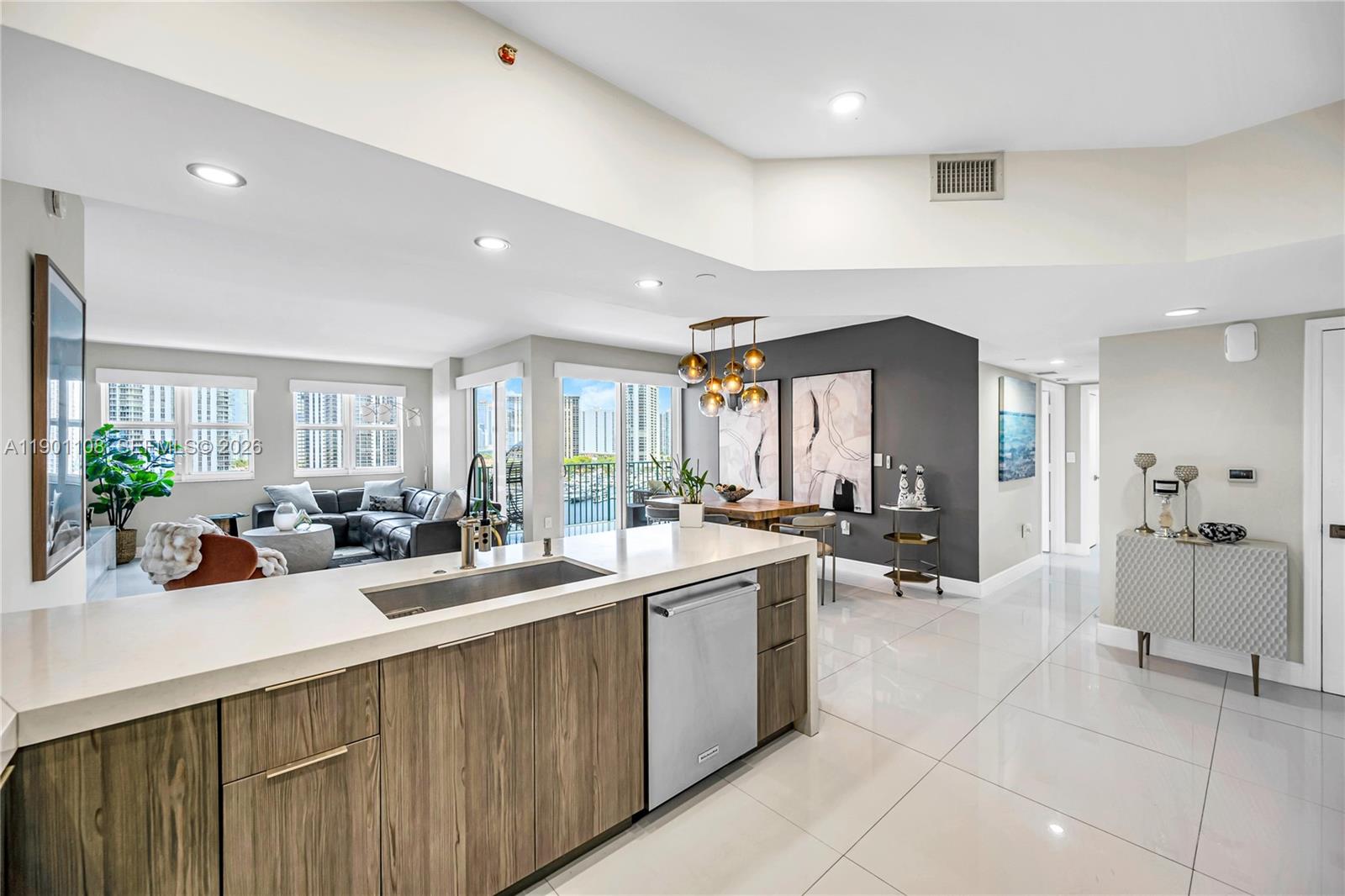 19900 E Country Club Dr #1003, Aventura FL 33180