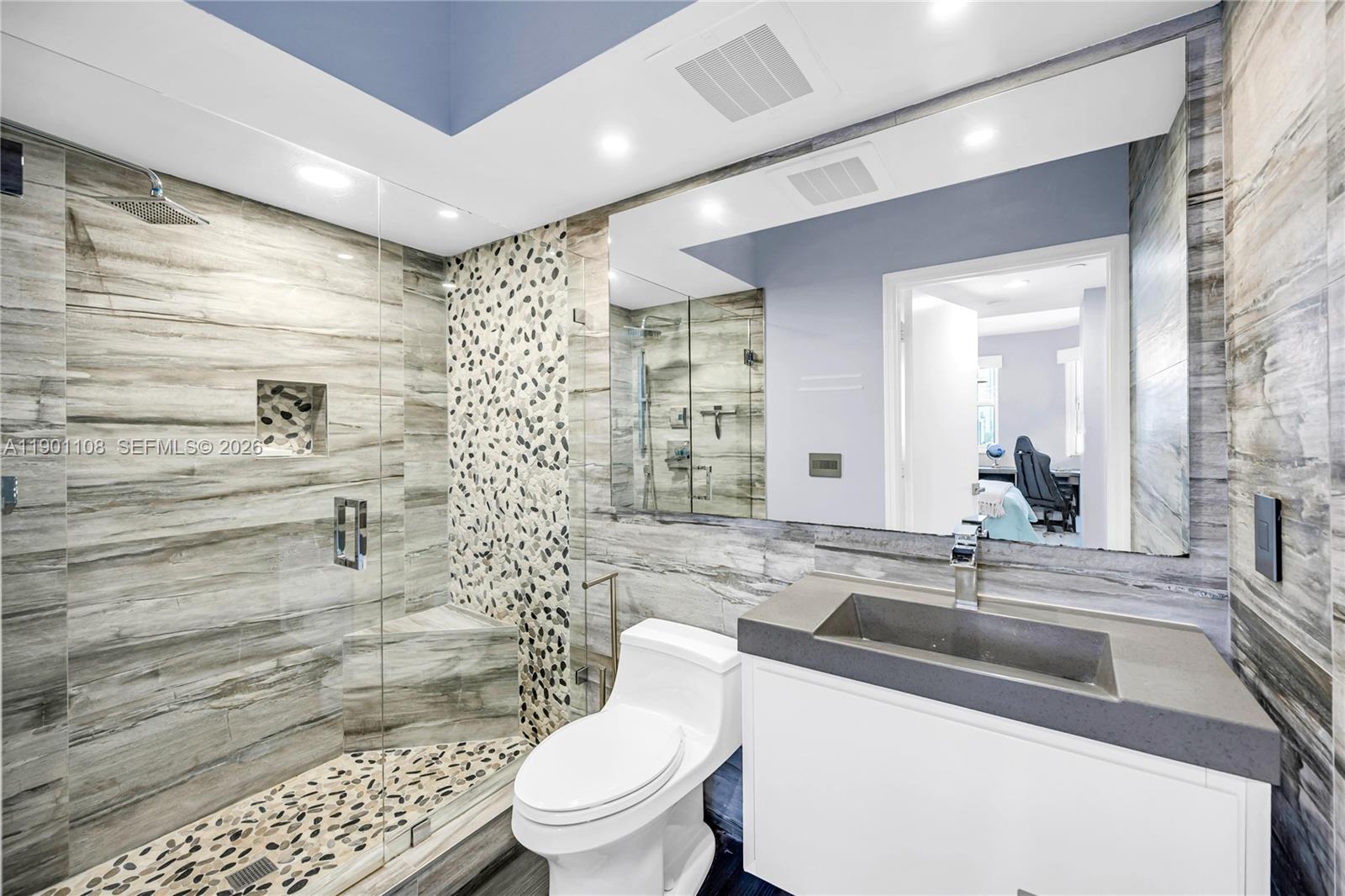 19900 E Country Club Dr #1003, Aventura FL 33180