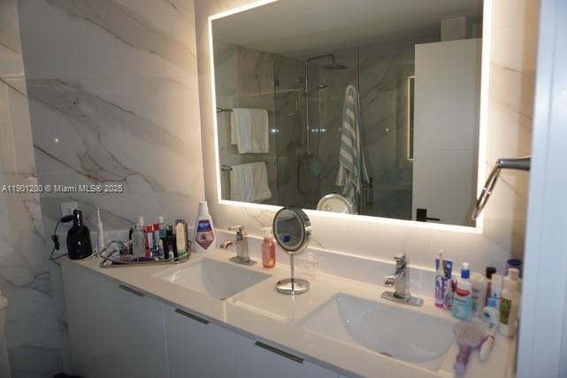 701 Brickell Key Blvd #412, Miami FL 33131