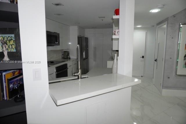 701 Brickell Key Blvd #412, Miami FL 33131