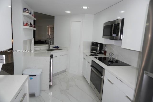 701 Brickell Key Blvd #412, Miami FL 33131
