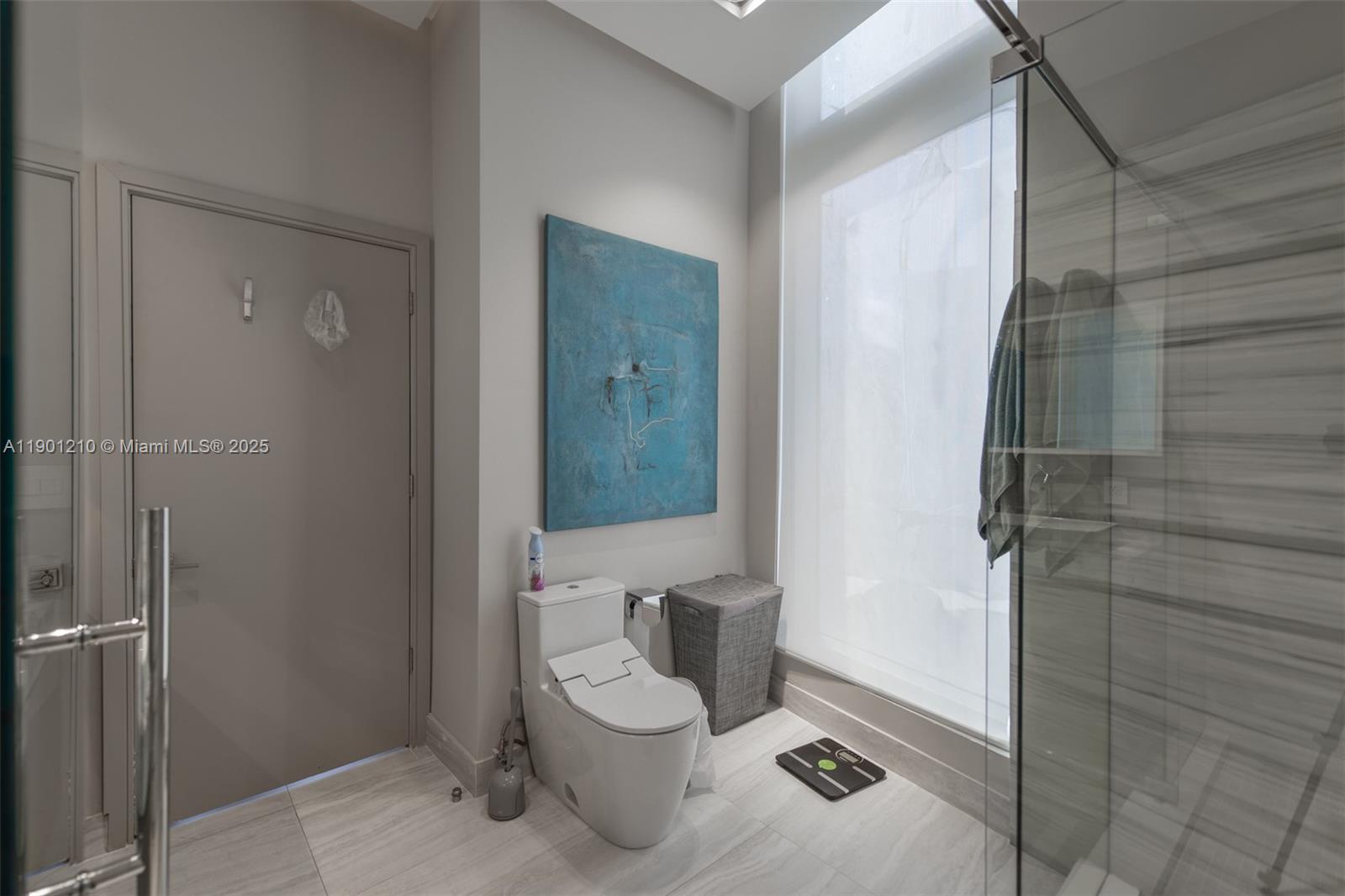495 Brickell Ave #2211, Miami FL 33131