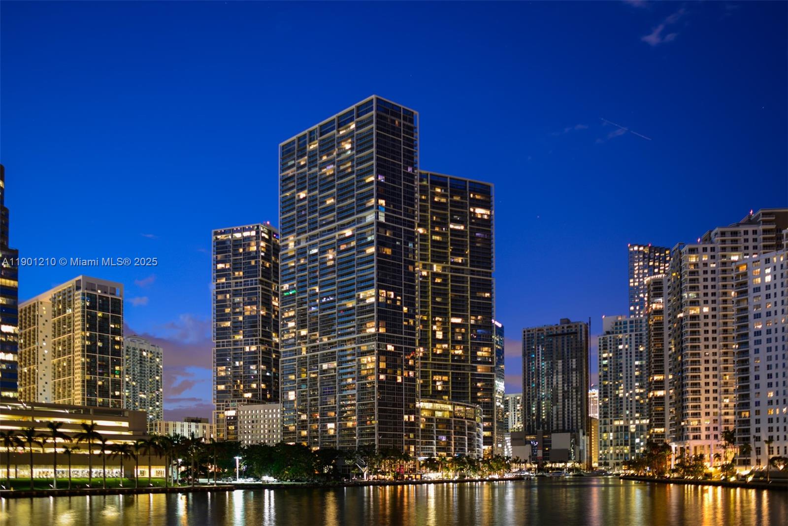 495 Brickell Ave #2211, Miami FL 33131